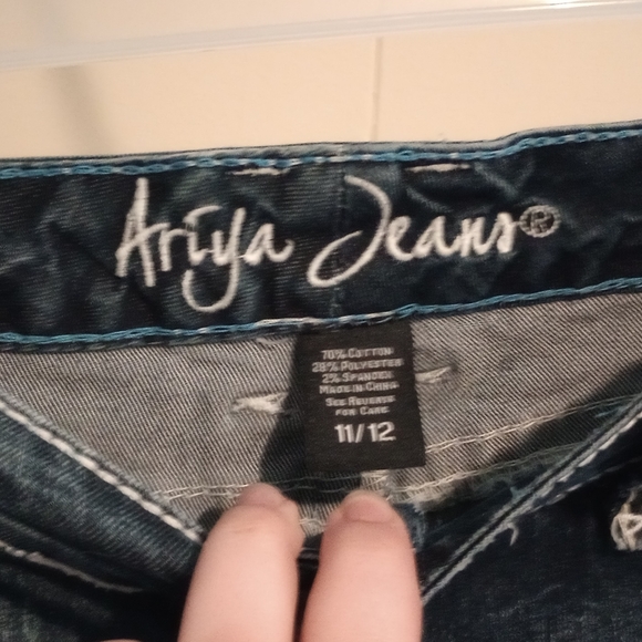 Ariya Jeans size 11/12 - Picture 2 of 3